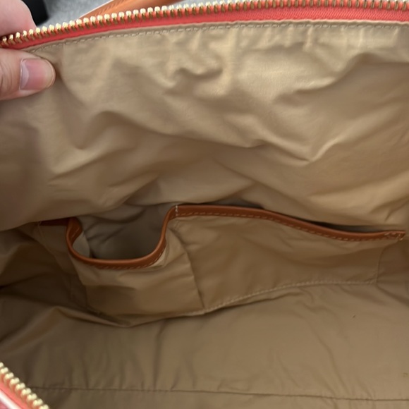 Hunter brand coral nubuck leather handbag - Picture 4 of 6